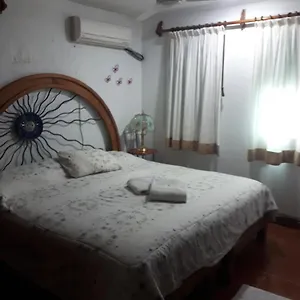 https://mariposas.quintano-roohotels.com